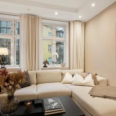 Luxury Summer With Balcony Near Bryggen アパート ベルゲン