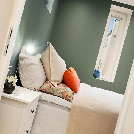 Апартаменти Luxury Summer With Balcony Near Bryggen Берген