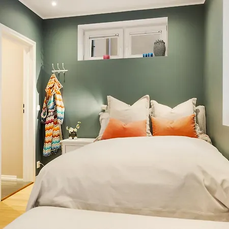 Luxury Summer With Balcony Near Bryggen Lägenhet