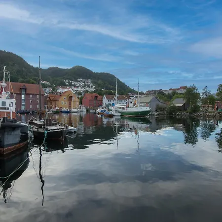 Luxury Summer With Balcony Near Bryggen Берген