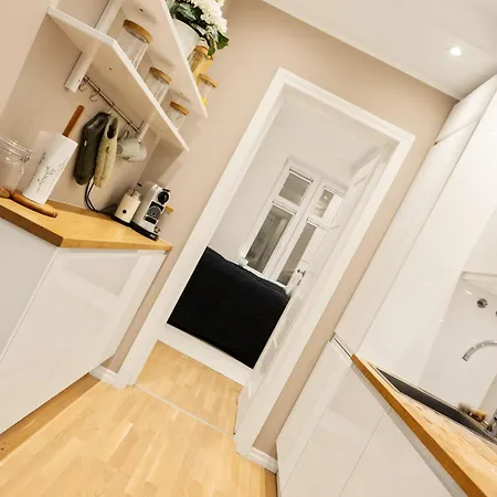 Luxury Summer With Balcony Near Bryggen Apartment