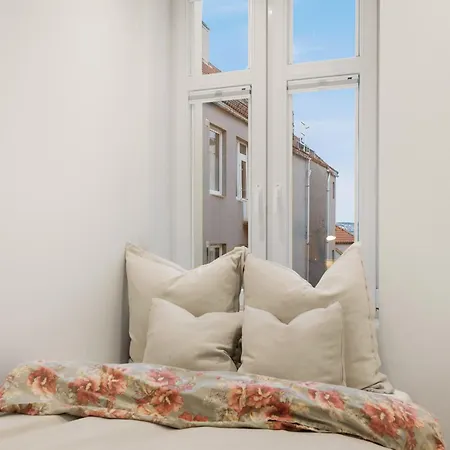 Luxury Summer With Balcony Near Bryggen *