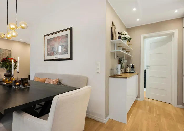 Luxury Summer With Balcony Near Bryggen 아파트 베르겐